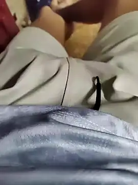 Snapshot of ronynott chatting on 23, 11, 2025 ronynott online show from 23, 11, 2025