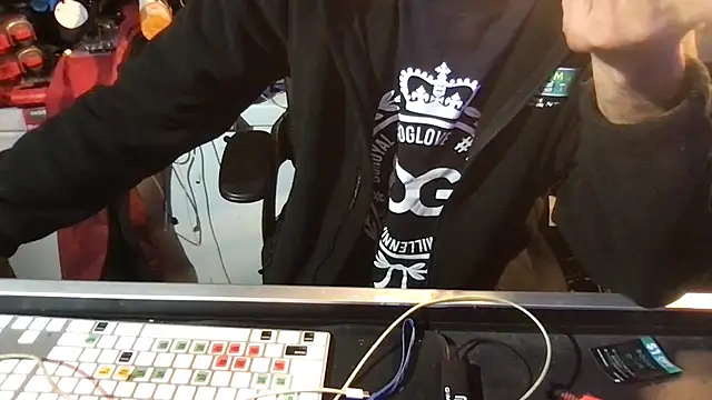 Snapshot of SinlessFreedom7 chatting on 6, 2, 2026 SinlessFreedom7 online show from 6, 2, 2026