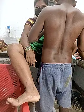 Desicouple1706 online show from 8, 1, 2026