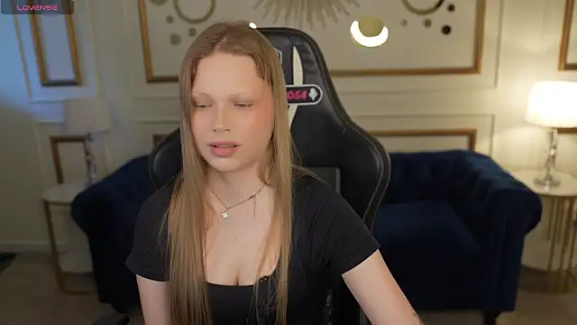 Charlotte Dreams online show from 30, 6, 2026