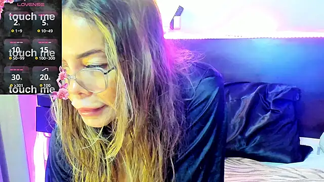 Snapshot of venus_desired260669 chatting on 27, 11, 2025 venus desired260669 online show from 27, 11, 2025