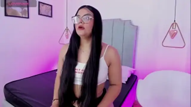 Snapshot of ScarlettWhitmore chatting on 30, 11, 2025 ScarlettWhitmore online show from 30, 11, 2025