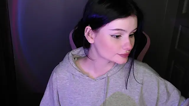 Snapshot of Moon_raven chatting on 21, 2, 2026 Moon raven online show from 21, 2, 2026