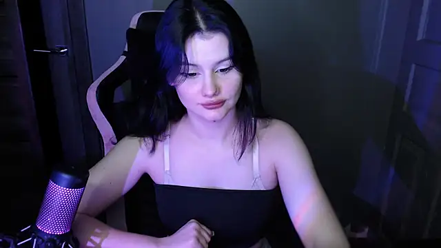 Snapshot of Moon_raven chatting on 23, 2, 2026 Moon raven online show from 23, 2, 2026