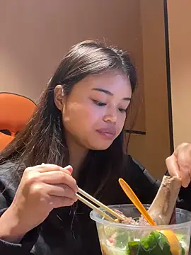 Toffee-00 online show from 5, 12, 2025