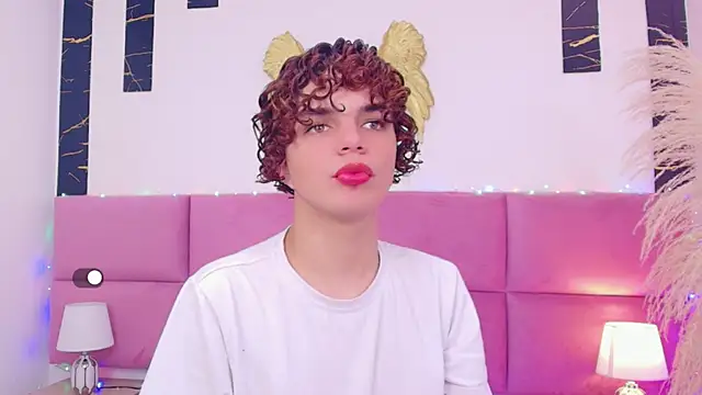 Skyee angel online show from 14, 12, 2025