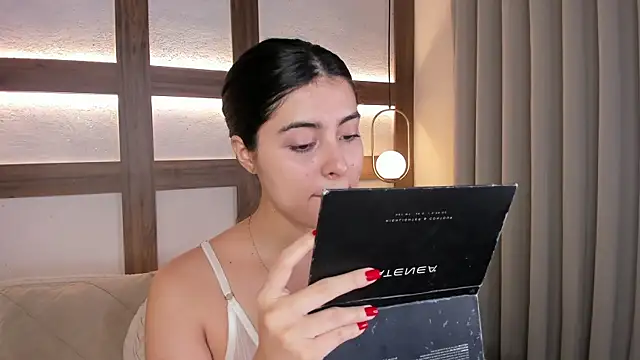 Snapshot of SarhaVega chatting on 24, 4, 2026 SarhaVega online show from 24, 4, 2026