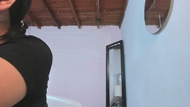 Izelevans online show from 4, 4, 2026