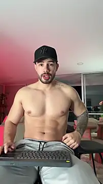 Snapshot of Valenthino_Salvatore chatting on 20, 12, 2025 Valenthino Salvatore online show from 20, 12, 2025