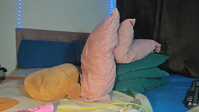 exotis tiahara777 online show from 19, 3, 2026