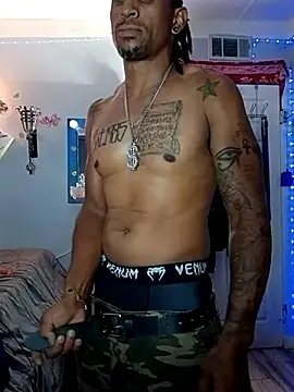 Snapshot of MTheRealrDLlongCrippler chatting on 5, 5, 2026 MTheRealrDLlongCrippler online show from 5, 5, 2026
