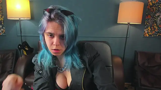 Snapshot of LiraBelle chatting on 6, 2, 2026 LiraBelle online show from 6, 2, 2026