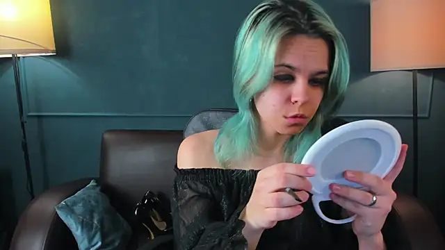 Snapshot of LiraBelle chatting on 27, 2, 2026 LiraBelle online show from 27, 2, 2026