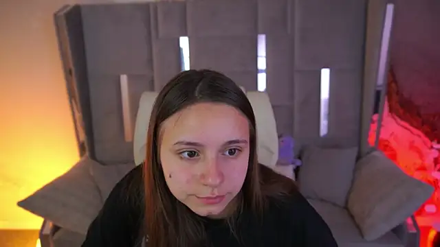 TinyNatalie online show from 11, 7, 2026