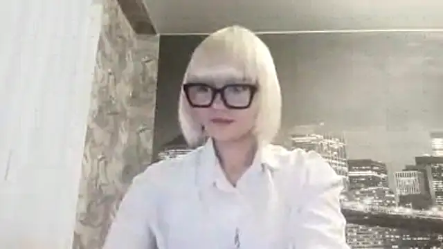 ElenoreVogtman online show from 27, 11, 2025