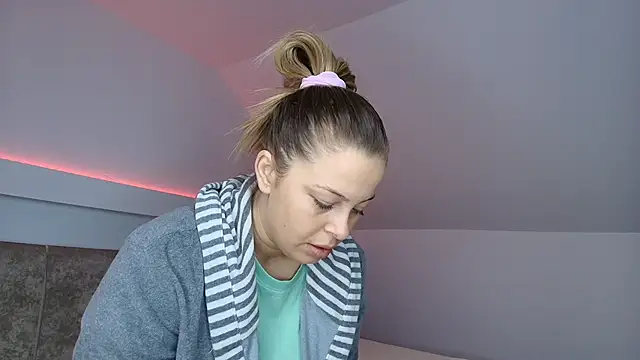 KateAllyaa online show from 12, 1, 2026