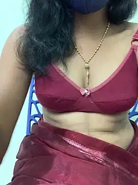 Snapshot of honeygirl6996 chatting on 23, 5, 2026 honeygirl6996 online show from 23, 5, 2026