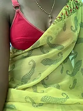 Snapshot of honeygirl6996 chatting on 2, 7, 2026 honeygirl6996 online show from 2, 7, 2026