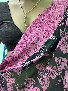 Snapshot of honeygirl6996 chatting on 4, 7, 2026 honeygirl6996 online show from 4, 7, 2026