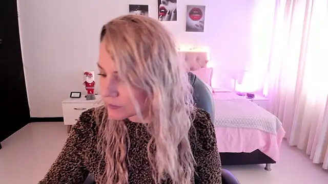 Violeta Hotter online show from 15, 12, 2025