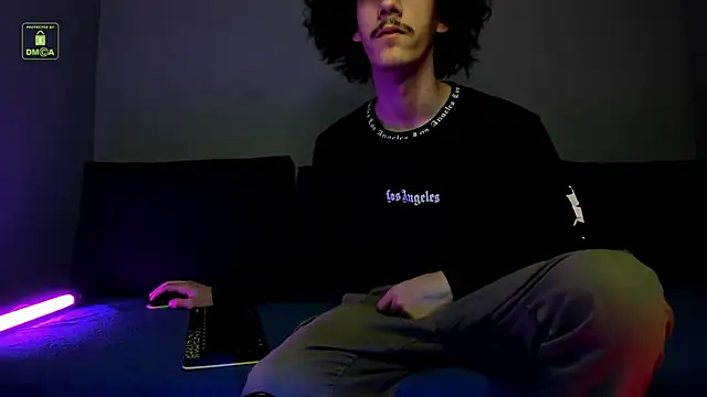 Snapshot of Dilan_Wolfe chatting on 19, 12, 2025 Dilan Wolfe online show from 19, 12, 2025