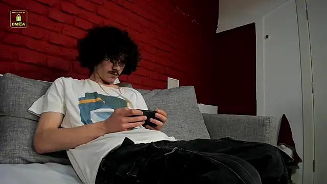 Dilan Wolfe online show from 17, 5, 2026