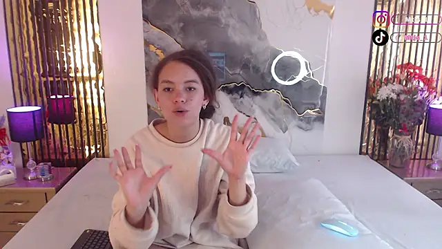 MiticaBrennet  online show from 13, 3, 2026