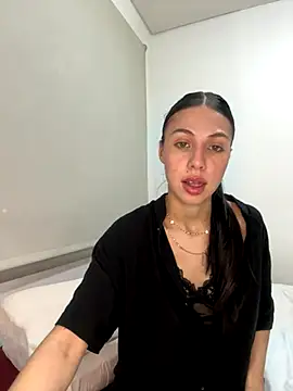 Snapshot of heyitsmia chatting on 25, 11, 2025 heyitsmia online show from 25, 11, 2025