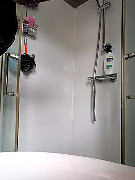 cruiserlaird online show from 19, 4, 2026