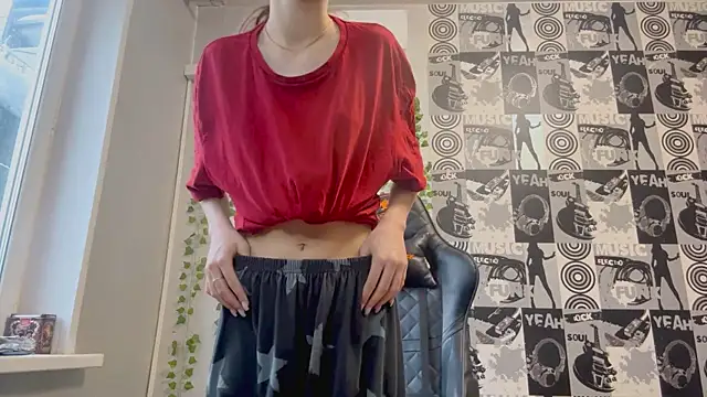 Snapshot of helgicuteness chatting on 12, 1, 2026 helgicuteness online show from 12, 1, 2026