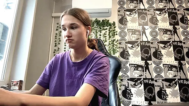 Snapshot of helgicuteness chatting on 14, 1, 2026 helgicuteness online show from 14, 1, 2026