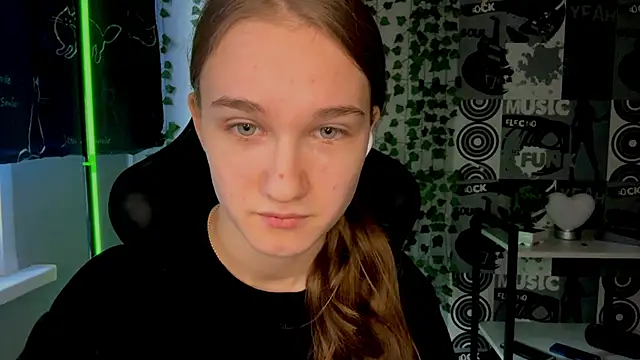 Snapshot of helgicuteness chatting on 15, 2, 2026 helgicuteness online show from 15, 2, 2026