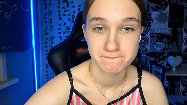 Snapshot of helgicuteness chatting on 22, 2, 2026 helgicuteness online show from 22, 2, 2026