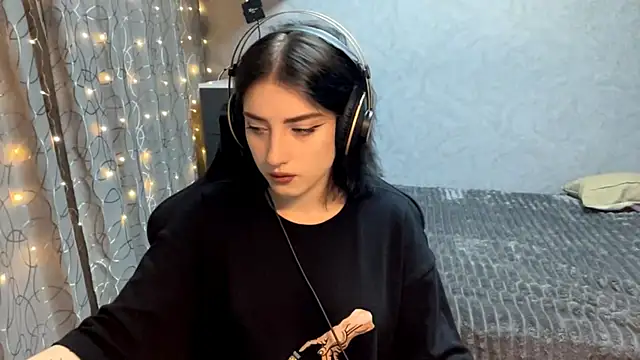 Meowluly online show from 30, 11, 2025