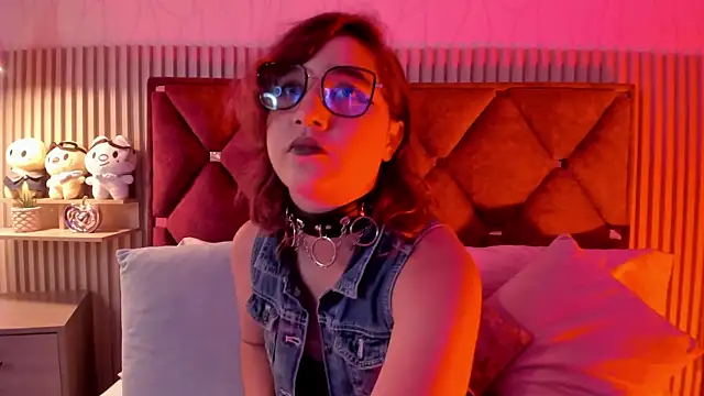 Kiri Velvet online show from 22, 4, 2026