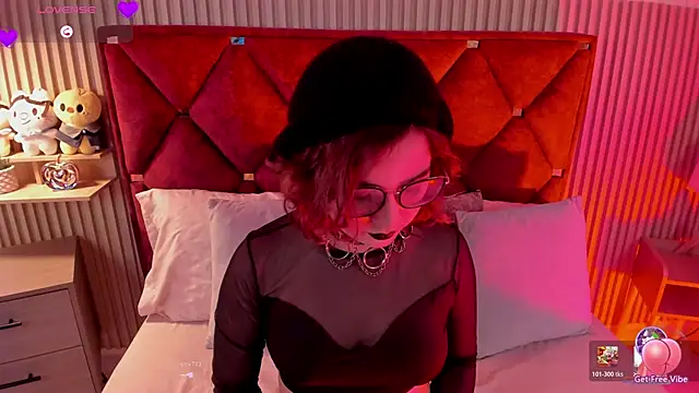 Kiri Velvet online show from 28, 4, 2026