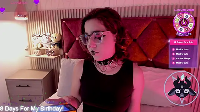 Kiri Velvet online show from 5, 5, 2026