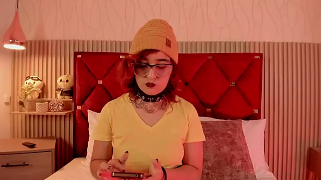 Kiri Velvet online show from 20, 5, 2026