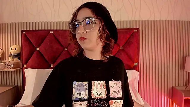 Kiri Velvet online show from 22, 5, 2026
