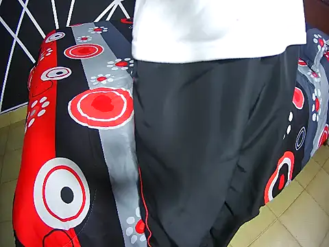 Snapshot of HouseOfHeat chatting on 24, 11, 2025 HouseOfHeat online show from 24, 11, 2025