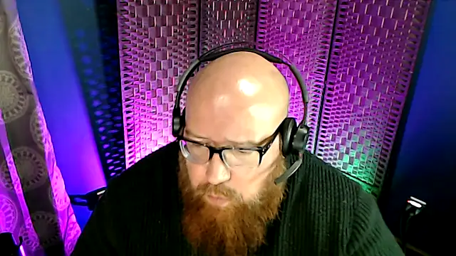 BigBearforCuddles online show from 24, 11, 2025