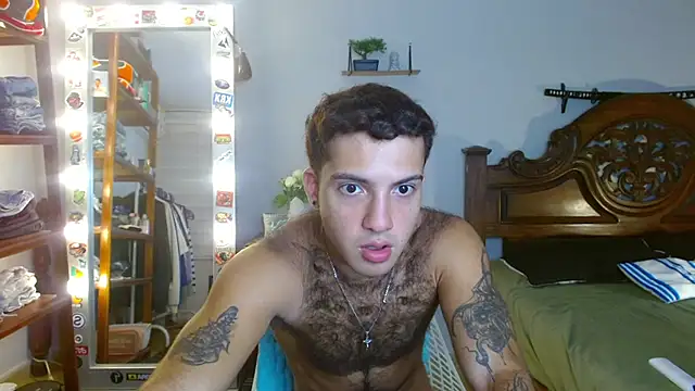 Snapshot of oceanboy_vibe chatting on 4, 12, 2025 oceanboy vibe online show from 4, 12, 2025