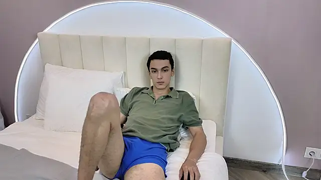 Snapshot of MoonlinSkinn chatting on 24, 11, 2025 MoonlinSkinn online show from 24, 11, 2025