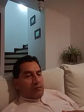 Snapshot of ChrisFloresP chatting on 26, 11, 2025 ChrisFloresP online show from 26, 11, 2025