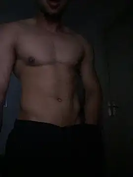 MoreninhoMagrinho online show from 5, 12, 2025