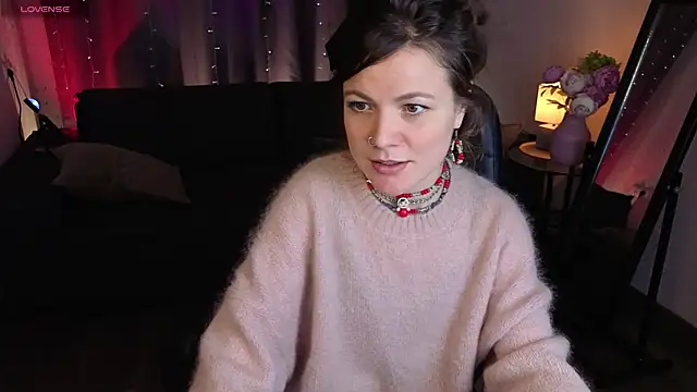 Snapshot of Marla_Bri chatting on 25, 11, 2025 Marla Bri online show from 25, 11, 2025