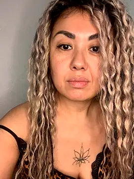 Tomiris87 online show from 28, 11, 2025