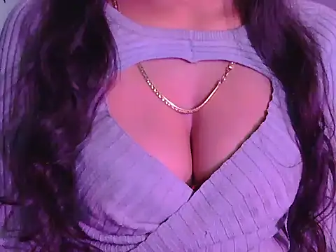 cute mahira online show from 3, 2, 2026