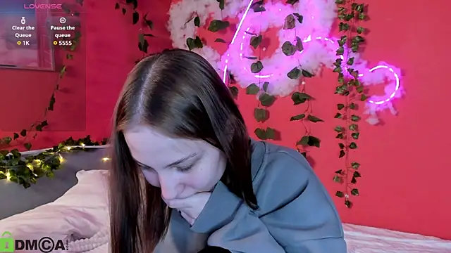 lally cute online show from 5, 3, 2026