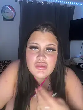 Snapshot of CurvyAyla chatting on 12, 1, 2026 CurvyAyla online show from 12, 1, 2026